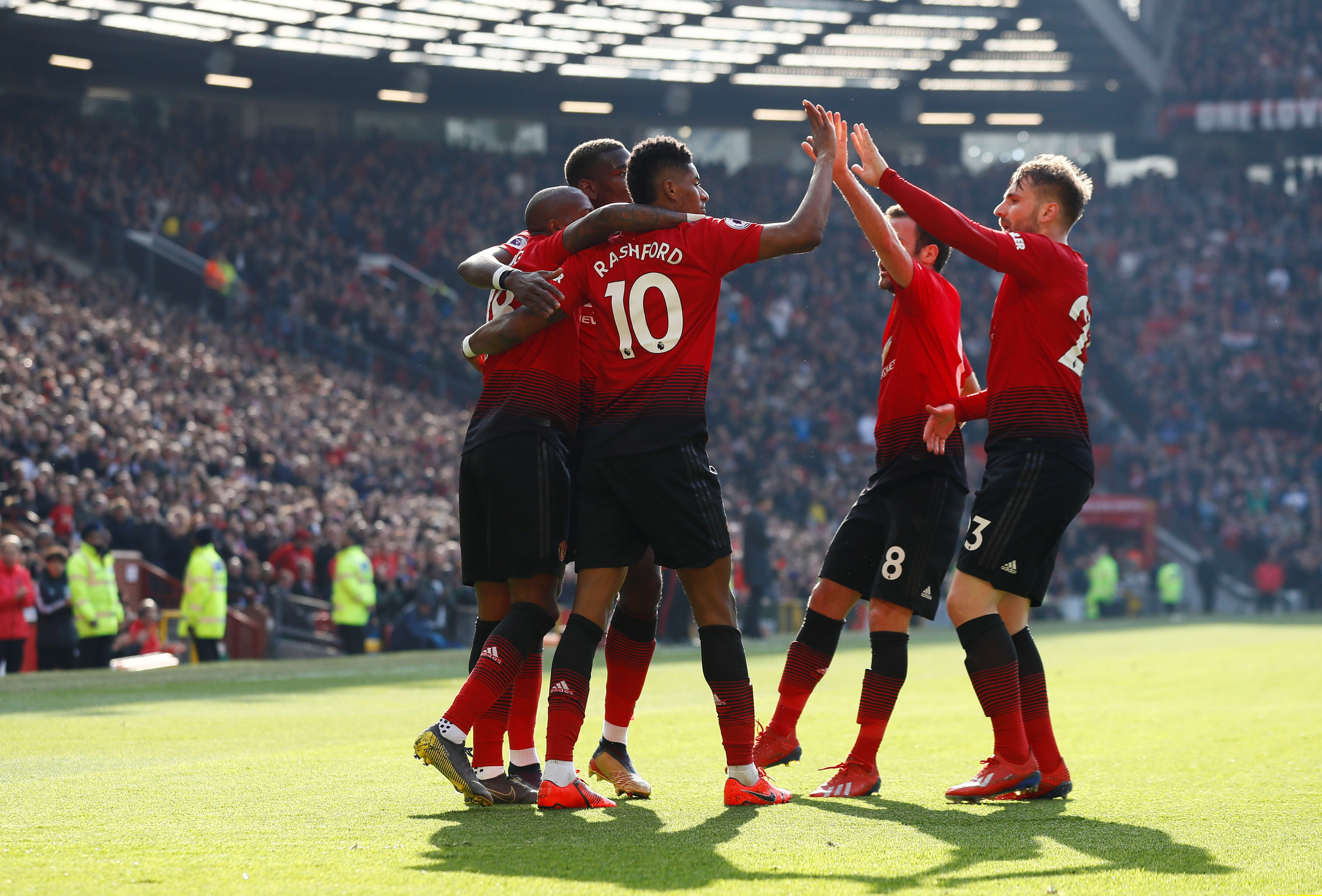 梅西等队友 梅西等队友